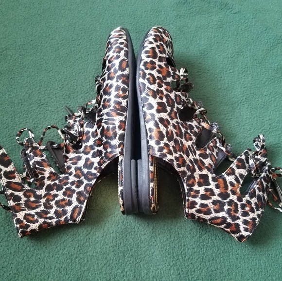 NWoT Leopard Print Sandals - Picture 2 of 5